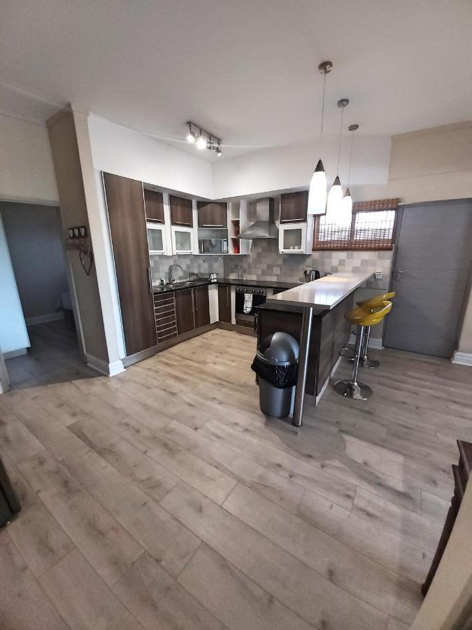 Whale Rock, Modern Beachfront Apartment 马盖特 外观 照片